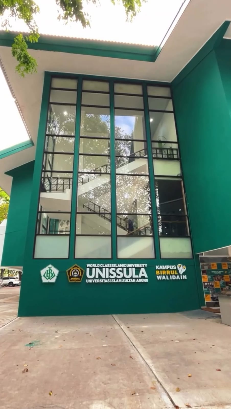 Perpustakaan UNISSULA